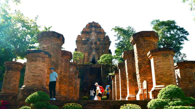 Tháp Bà Ponagar Nha Trang